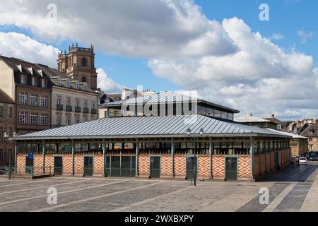 Rennes, Frankreich - Juli 30 2017: Die Halles Martenot ist eine Gruppe von zwei Hallen am Place des Lices in Rennes. Sie wurden von dem Architekten Jean-B gebaut Stockfoto