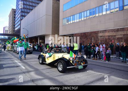 Des Moines, Iowa, USA - 16. März 2024: St. Patrick Parade in des Moines Iowa Stockfoto