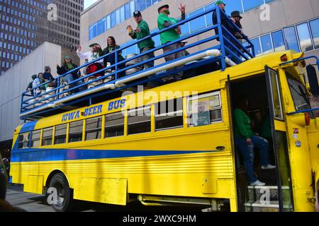 Des Moines, Iowa, USA - 16. März 2024: St. Patrick Parade in des Moines Iowa Stockfoto