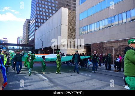 Des Moines, Iowa, USA - 16. März 2024: St. Patrick Parade in des Moines Iowa Stockfoto
