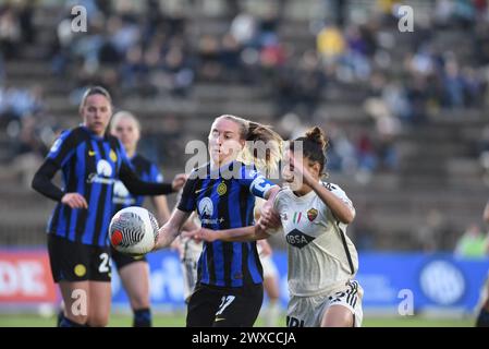 Mailand, Italien. März 2024. Die Fußballspielerin HENRIETTA CSISZAR des FC Internazionale in Aktion im Playoff-Spiel in der Arena Civica Gianni Brera gegen AS Roma Women (Credit Image: © Ervin Shulku/ZUMA Press Wire) NUR REDAKTIONELLE VERWENDUNG! Nicht für kommerzielle ZWECKE! Stockfoto