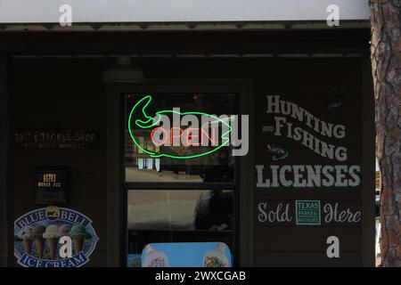 Whitehouse, Texas – 22. Juni 2023: Bait Shop at the Boulders on Lake Tyler in Whitehouse, Texas Stockfoto