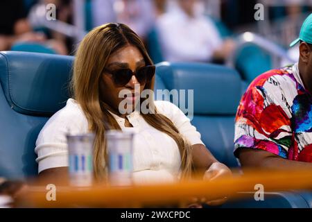 MIAMI GARDENS, FLORIDA - 29. MÄRZ: Serena Williams nimmt am 29. März 2024 am 14. Tag der Miami Open im Hard Rock Stadium in Miami Gardens, Florida Teil. (Foto: Mauricio Paiz) Stockfoto