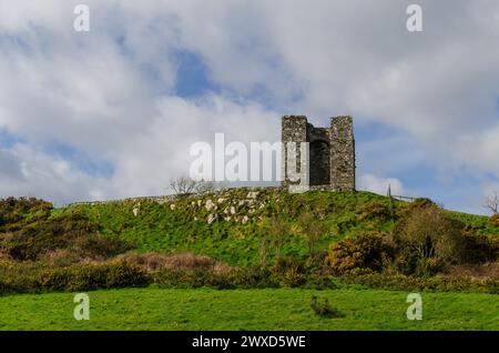 Castleward, County Down, Nordirland 15. März 2024 – Audley’s Castle ist ein Tower House aus dem 15. Jahrhundert in County Down, das als Filmset für fernsehserien genutzt wird Stockfoto