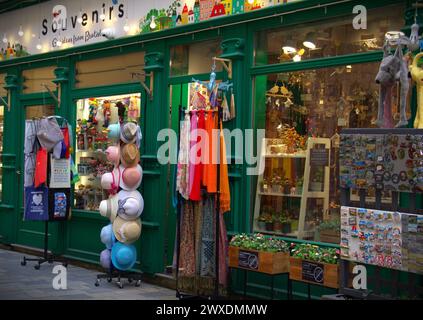 Souvenirladen in Bratislava Stockfoto