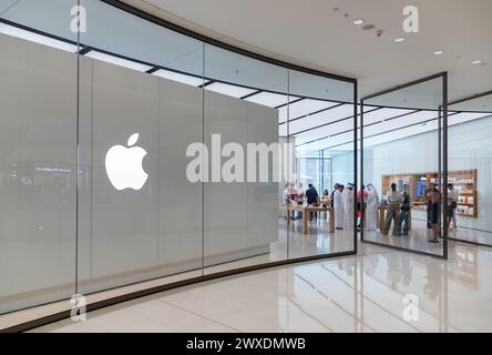 Ein Bild vom Apple Store in der Dubai Mall. Stockfoto