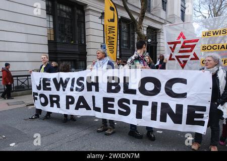Russell Square, London, Großbritannien. 30. März 2024. Der nationale Marsch für Palästina im Zentrum Londons. Quelle: Matthew Chattle/Alamy Live News Stockfoto