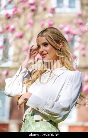 Die tschechische Gewinnerin des internationalen Schönheitswettbewerbs Miss World Krystyna Pyszkova besuchte die SANTE geschützte Wohnung in Havirov, Tschechien, Marc Stockfoto