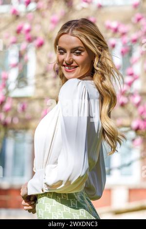 Die tschechische Gewinnerin des internationalen Schönheitswettbewerbs Miss World Krystyna Pyszkova besuchte die SANTE geschützte Wohnung in Havirov, Tschechien, Marc Stockfoto