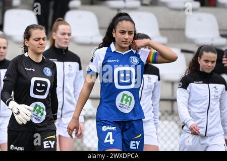 Oostakker, Belgien. 30. März 2024. NIA Elyn (4) von AA Gent vor einem Frauenfußballspiel zwischen KAA Gent und OH Leuven am 2. Spieltag von PO1 in der Saison 2023-2024 der belgischen Lotto Womens Super League, am Samstag, den 24. März 2024 in Oostakker, BELGIEN. Quelle: Sportpix/Alamy Live News Stockfoto