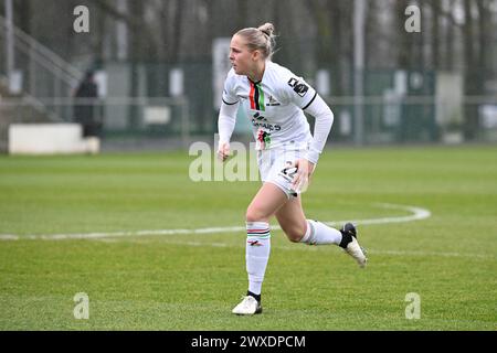 Oostakker, Belgien. 30. März 2024. Saar Janssen (22) von OHL, dargestellt während eines Frauenfußballspiels zwischen KAA Gent und OH Leuven am 2. Spieltag von PO1 in der Saison 2023-2024 der belgischen Lotto Womens Super League, am Samstag, den 24. März 2024 in Oostakker, BELGIEN. Quelle: Sportpix/Alamy Live News Stockfoto