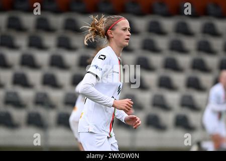 Oostakker, Belgien. 30. März 2024. Julie Biesmans (30) von OHL während eines Frauenfußballspiels zwischen KAA Gent und OH Leuven am 2. Spieltag von PO1 in der Saison 2023-2024 der belgischen Lotto Womens Super League am Samstag, 24. März 2024 in Oostakker, BELGIEN. Quelle: Sportpix/Alamy Live News Stockfoto