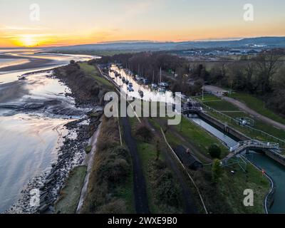 Abend im Lydney Harbour, Forest of Dean, Gloucestershire. Stockfoto