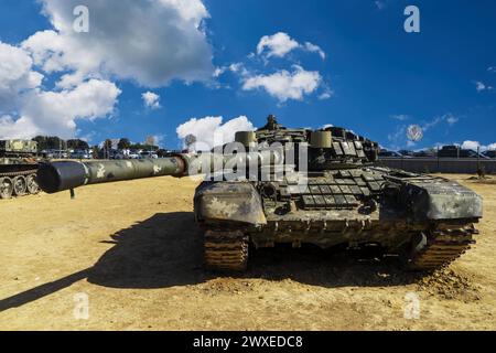 Kampfpanzer und Technologie. Militärtechnologie. Breites Bild für Banner und Werbung Stockfoto