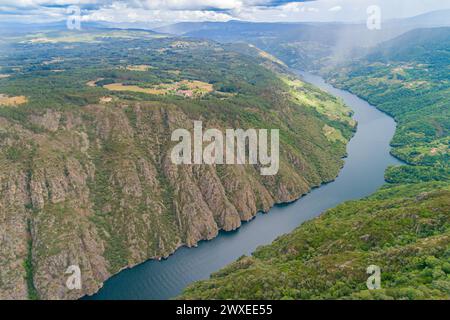 Landschaft des Sil River Canyon, Ribeira Sacra. Galicien. Spanien Stockfoto