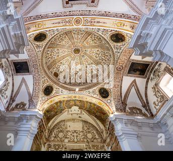 Interior de la Iglesia Católica barroca de San Agustín en Almagro, 1635, en la Provincia de Ciudad Real, Castilla la Mancha, en el corazón de España. Stockfoto