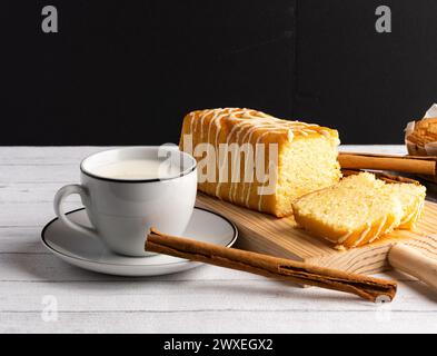 Frühstücksszene im Café Stockfoto