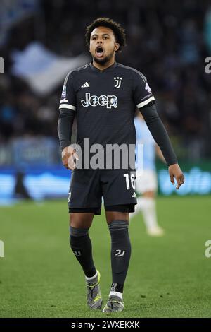 Rom, Italie. 30. März 2024. Weston McKennie von Juventus sieht beim Fußballspiel der italienischen Meisterschaft Serie A zwischen SS Lazio und Juventus FC am 30. März 2024 im Stadio Olimpico in Rom, Italien - Foto Federico Proietti/DPPI Credit: DPPI Media/Alamy Live News Stockfoto