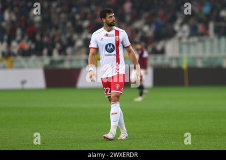 Pablo Marí vom AC Monza während des Spiels der Serie A zwischen dem FC Turin und dem AC Monza am 30. März 2024 im Olympischen Stadion Grande Torino in Turin. Stockfoto