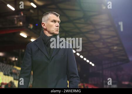 Deventer, Niederlande. 30. März 2024. DEVENTER, NIEDERLANDE - MÄRZ 30: Cheftrainer Marinus Dijkhuizen von Excelsior Rotterdam während des niederländischen Eredivisie-Spiels zwischen Go Ahead Eagles und Excelsior Rotterdam in de Adelaarshorst am 30. März 2024 in Deventer, Niederlande. (Foto von Henny Meyerink/BSR Agency) Credit: BSR Agency/Alamy Live News Stockfoto