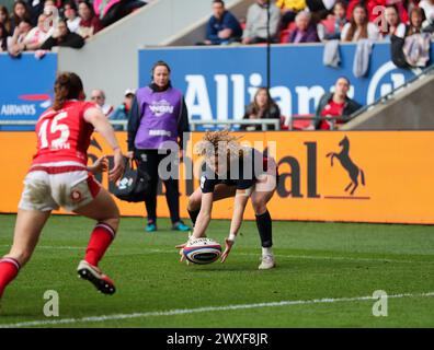 Bristol, Großbritannien. 30. März 2024. Bristol, England, 30. März 2024: Ellie Kildunne (15 England) in Aktion während des Women's Six Nations-Spiels zwischen England und Wales im Ashton Gate Stadium in Bristol, England (will Hope/SPP) Credit: SPP Sport Press Photo. /Alamy Live News Stockfoto