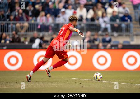 30. März 2024: Minnesota United FC Goalie Dayne St. Clair (97) tritt den Ball in der ersten Hälfte eines MLS-Spiels gegen die Philadelphia Union im Subaru Park in Chester, Pennsylvania. Kyle Rodden/CSM Stockfoto