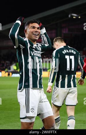 LONDON, Großbritannien - 30. März 2024: Casemiro von Manchester United feiert das Eröffnungstor während des Premier League-Spiels zwischen Brentford FC und Manchester United FC im Gtech Community Stadium (Credit: Craig Mercer/ Alamy Live News) Stockfoto