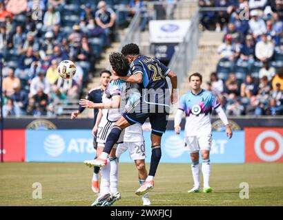 Chester, Pennsylvania, USA. 30. März 2024. März 30, 2024, Chester PA, USA:Philadelphia Union Spieler, NATHAN HARRIEL (26) kämpft um den Ball mit Minnesota United FC Spieler, CADEN CLARK (37) im Subaru Park in Chester PA Credit Image: © Ricky Fitchett Via ZUMA Wire (Credit Image: © Ricky Fitchett/ZUMA Press Wire) NUR REDAKTIONELLE VERWENDUNG! Nicht für kommerzielle ZWECKE! Stockfoto