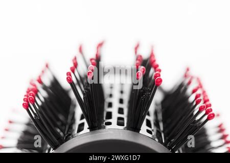 Nahaufnahme des Bürstenaufsatzes für den Haartrockner mit geringer Schärfentiefe Stockfoto