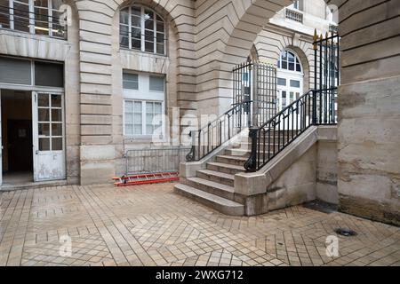 Die Treppe des berühmten Gemäldes „Marie Antoinette Leaving the Conciergerie, 16. Oktober 1793“ von Georges Cain Stockfoto