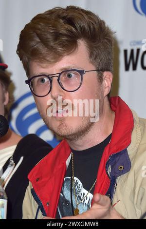 Alex Salyer beim Monsters of Adult Animation Panel auf der WonderCon 2024 im Anaheim Convention Center. Anaheim, 30.03.2024 *** Alex Salyer beim Monsters of Adult Animation Panel auf der WonderCon 2024 im Anaheim Convention Center Anaheim, 30 03 2024 Foto:xD.xStarbuckx/xFuturexImagex wondercon 4455 Stockfoto