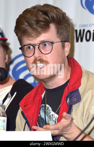 Alex Salyer beim Monsters of Adult Animation Panel auf der WonderCon 2024 im Anaheim Convention Center. Anaheim, 30.03.2024 *** Alex Salyer beim Monsters of Adult Animation Panel auf der WonderCon 2024 im Anaheim Convention Center Anaheim, 30 03 2024 Foto:xD.xStarbuckx/xFuturexImagex wondercon 4454 Stockfoto