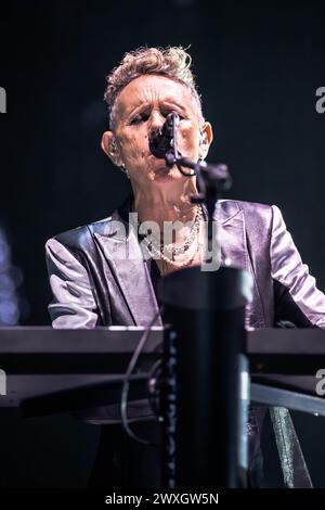 Mailand Italien. 30. März 2024. Die englische Band DEPECHE MODE tritt live auf der Bühne des Mediolanum Forum während der Memento Mori World Tour 2024 auf. Vermerk: Rodolfo Sassano/Alamy Live News Stockfoto