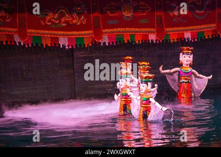 Traditionelle Wasserpuppen-Show in Vietnam Stockfoto