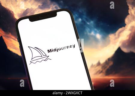 KIEW, UKRAINE - 17. MÄRZ 2024 MidJourney-Logo auf dem iPhone-Display mit Hintergrund der künstlichen Intelligenz futuristischen Ai-generierten Bild Nahaufnahme Stockfoto