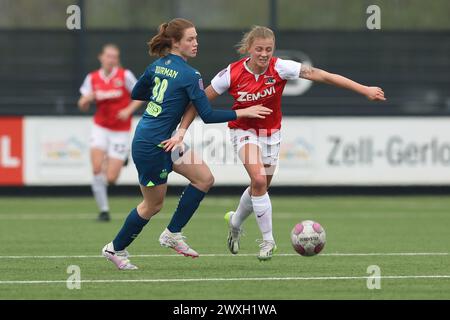 Wijdewormer, Niederlande. 31. März 2024. WIJDEWORMER, NIEDERLANDE - MÄRZ 31: Während des niederländischen Azerion Women's Eredivisie Matches zwischen AZ Alkmaar und PSV am AFAS Trainingskomplex am 31. März 2024 in Wijdewormer, Niederlande. (Foto von Gerard Spaans/Orange Pictures) Credit: Orange Pics BV/Alamy Live News Stockfoto