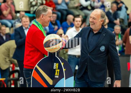 LEIDEN, NIEDERLANDE - MÄRZ 30: Der Hauptsponsor von Zorg en Zekerheid Leiden hat während der BNXT League einen weiteren dreijährigen Sponsoringvertrag unterzeichnet Stockfoto