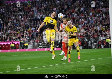 MÜNCHEN, Deutschland. , . Mats HUMMELS, Harry KANE und 26 Julian RYERSON im Einsatz beim Bundesliga-Fußball-Spiel zwischen dem FC Bayern München und Borussia Dortmund, BVB, am 30 in der Allianz Arena in München. März 2024, Deutschland. DFL, Fussball, 0:2(Foto und Copyright @ Jerry ANDRE/ATP Images) (ANDRE Jerry/ATP/SPP) Credit: SPP Sport Press Photo. /Alamy Live News Stockfoto