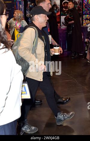 Bruce Dickinson von Iron Maiden auf der WonderCon 2024 im Anaheim Convention Center. Anaheim, 30.03.2024 Stockfoto