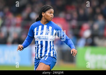 Dagenham, Kent, Großbritannien. Sonntag, den 31. März 2024. Madison Haley (21 Brighton) während des Barclays FA Women's Super League-Spiels zwischen West Ham United und Brighton und Hove Albion im Chigwell Construction Stadium, Dagenham am Sonntag, den 31. März 2024. (Foto: Kevin Hodgson | MI News) Credit: MI News & Sport /Alamy Live News Stockfoto