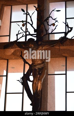 Sedona, AZ. USA 2/14/2024. Die Kapelle des Heiligen Kreuzes römisch-katholische Kirche. Ein Traum von Marguerite Brunswig Staude für dieses Gotteshaus. Stockfoto