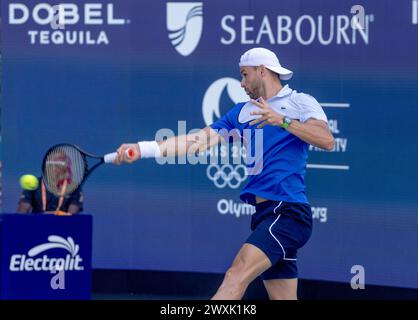 Miami Gardens, Usa. 31. März 2024. Grigor Dimitrov aus Bulgarien trifft Jinnik Sinner aus Italien im Finale der Miami Open man im Hard Rock Stadium in Miami Gardens, Florida am Sonntag, den 31. März 2024. Sinner besiegte Dimitrov 6-3, 6-1. Fotos von Gary i Rothstein/UPI Credit: UPI/Alamy Live News Stockfoto