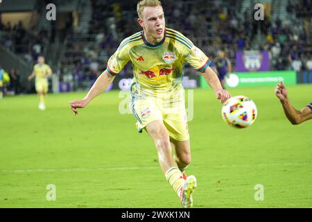 Orlando, Florida, USA, 30. März 2024, der Mittelfeldspieler Dennis Gjengaar der New York Red Bulls versucht im Inter&Co Stadium auf Platz 2 zu schießen. (Foto: Marty Jean-Louis/Alamy Live News Stockfoto