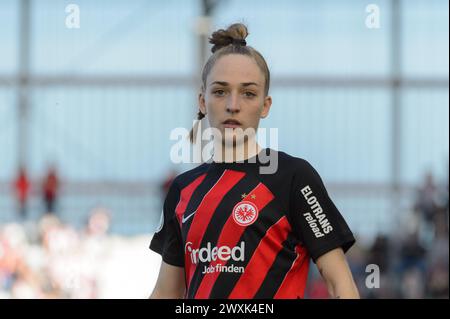 München, Deutschland. 31. März 2024. München, 31. März 2024: Sophia Kleinherne (4 Eintracht Frankfurt) beim DFB-Pokal-Halbfinalspiel zwischen dem FC Bayern München und Eintracht Frankfurt am FC Bayern Campus. (Sven Beyrich/SPP) Credit: SPP Sport Press Photo. /Alamy Live News Stockfoto