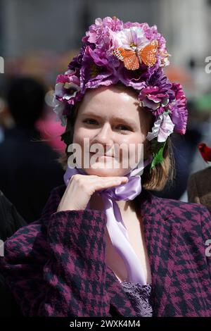 NY, USA. 30. März 2024. Fifth Avenue, New York, USA, 31. März 2024 - Tausende von Menschen nahmen heute an der Osterparade und dem Bonnet Festival 2024 in New York City Teil. Foto: Luiz Rampelotto/EuropaNewswire.nur zur redaktionellen Verwendung. Nicht für kommerzielle ZWECKE! (Kreditbild: © Luiz Rampelotto/ZUMA Press Wire) NUR REDAKTIONELLE VERWENDUNG! Nicht für kommerzielle ZWECKE! Stockfoto