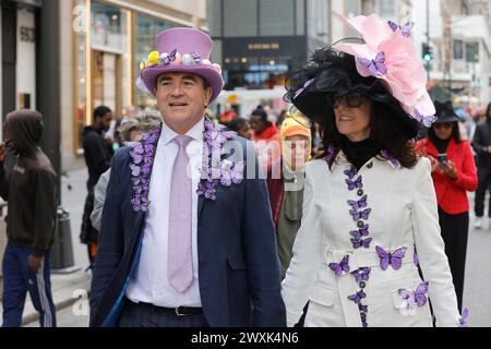 NY, USA. 30. März 2024. Fifth Avenue, New York, USA, 31. März 2024 - Tausende von Menschen nahmen heute an der Osterparade und dem Bonnet Festival 2024 in New York City Teil. Foto: Luiz Rampelotto/EuropaNewswire.nur zur redaktionellen Verwendung. Nicht für kommerzielle ZWECKE! (Kreditbild: © Luiz Rampelotto/ZUMA Press Wire) NUR REDAKTIONELLE VERWENDUNG! Nicht für kommerzielle ZWECKE! Stockfoto