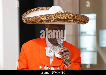 NY, USA. 30. März 2024. Fifth Avenue, New York, USA, 31. März 2024 - Tausende von Menschen nahmen heute an der Osterparade und dem Bonnet Festival 2024 in New York City Teil. Foto: Luiz Rampelotto/EuropaNewswire.nur zur redaktionellen Verwendung. Nicht für kommerzielle ZWECKE! (Kreditbild: © Luiz Rampelotto/ZUMA Press Wire) NUR REDAKTIONELLE VERWENDUNG! Nicht für kommerzielle ZWECKE! Stockfoto