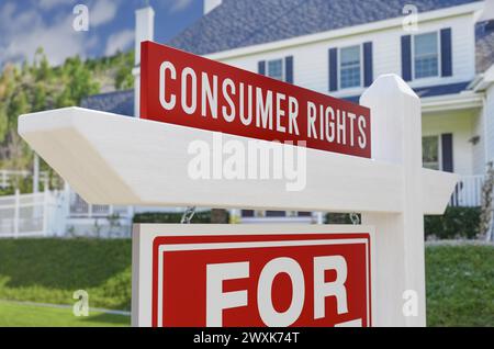 Schild Für Verbraucherrechte Zum Verkauf Von Immobilien Vor Dem Neuen Haus. Stockfoto