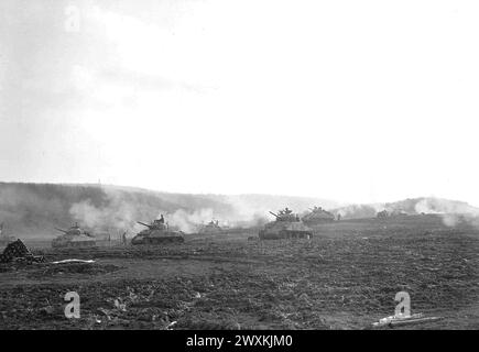 Fotos des Zweiten Weltkriegs: Foto von Panzern in Deutschland ca. 1944 Stockfoto