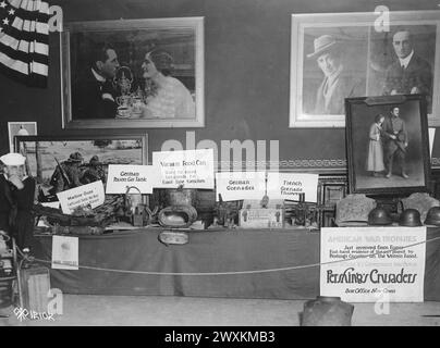 War Trophies wurden im Poli's Theater in Washington D.C. CA ausgestellt. 1918 Stockfoto